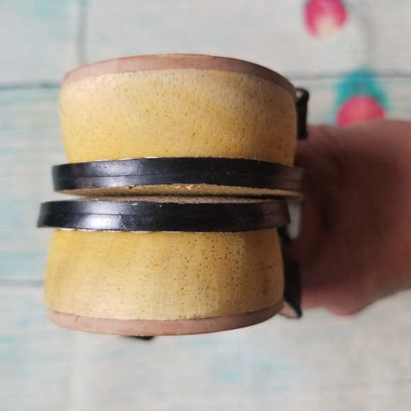 Bettye Dahlia two tone slip-on sandals siz… - Picture 5 of 6